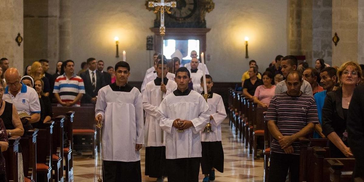 V Múzeu slovenskej dediny pochovali basu s nárekom plačiek a muzikou