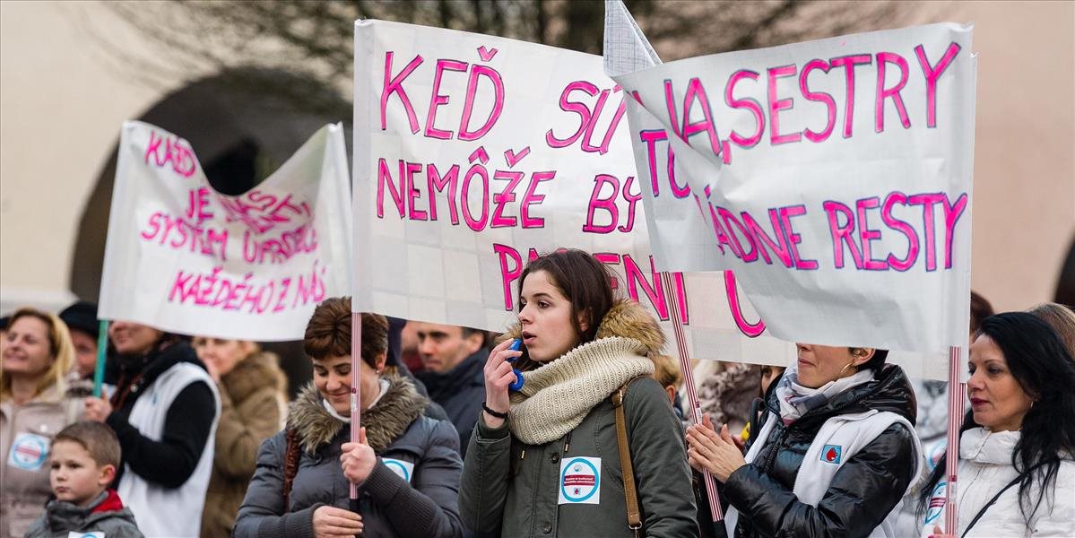 Z nemocníc odišli stovky sestier, v Prešove pomáha armáda