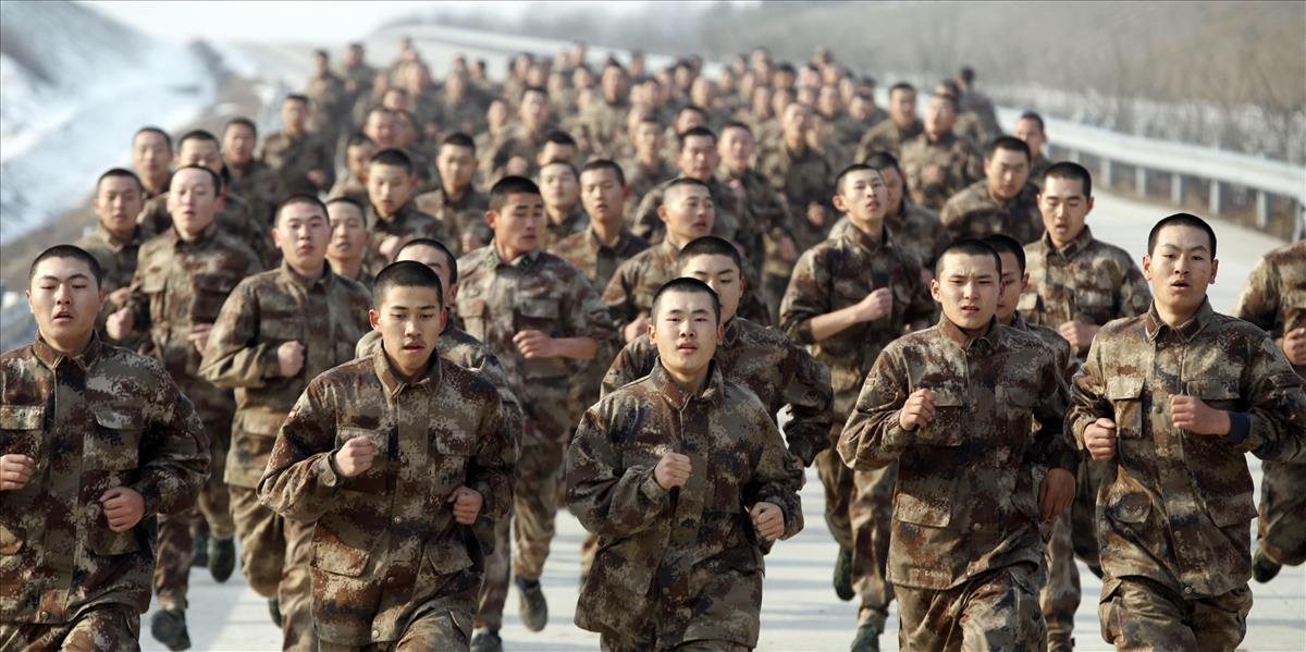 Čína v rámci reorganizácie zredukovala počet vojenských obvodov