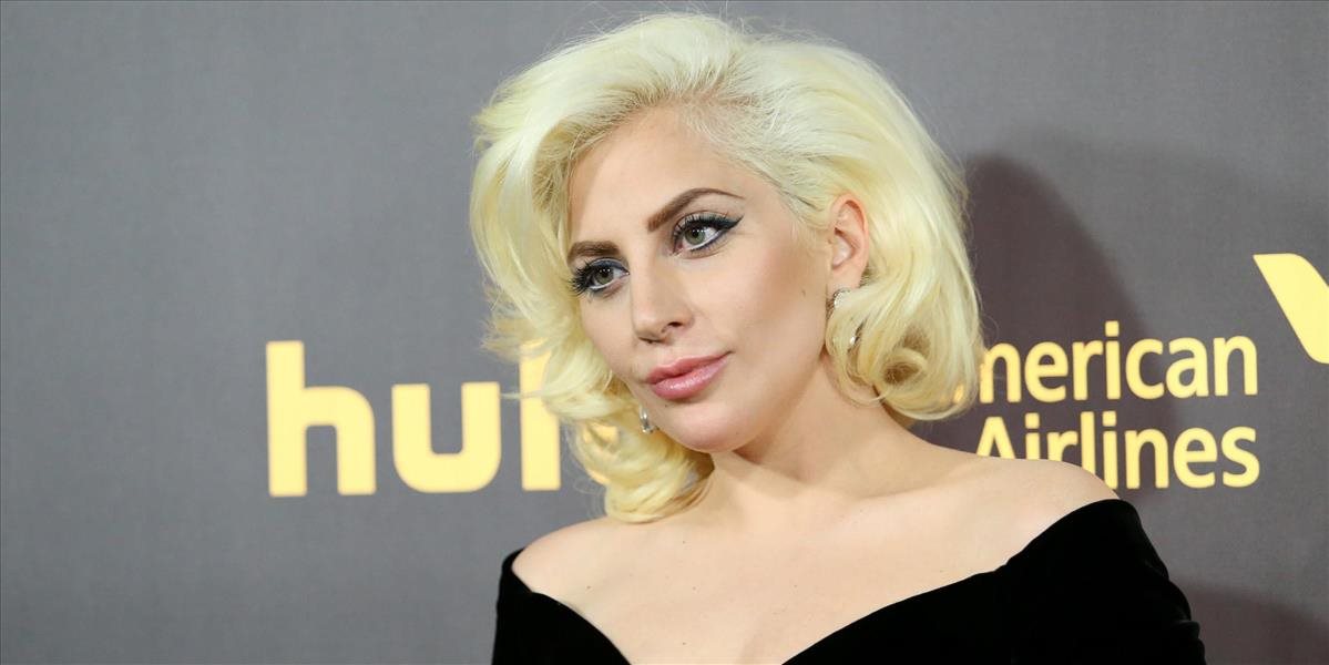 Lady Gaga si na odovzdávaní Grammy uctí Davida Bowieho