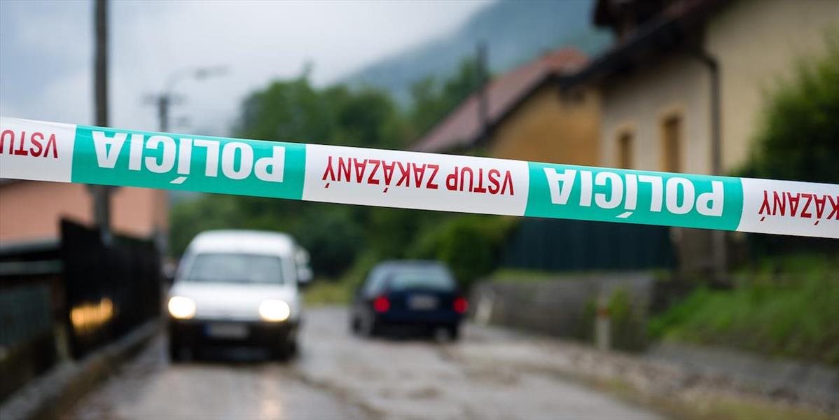 V dome v obci Bešeňov našli mŕtveho muža: Okolie bolo posypané korením