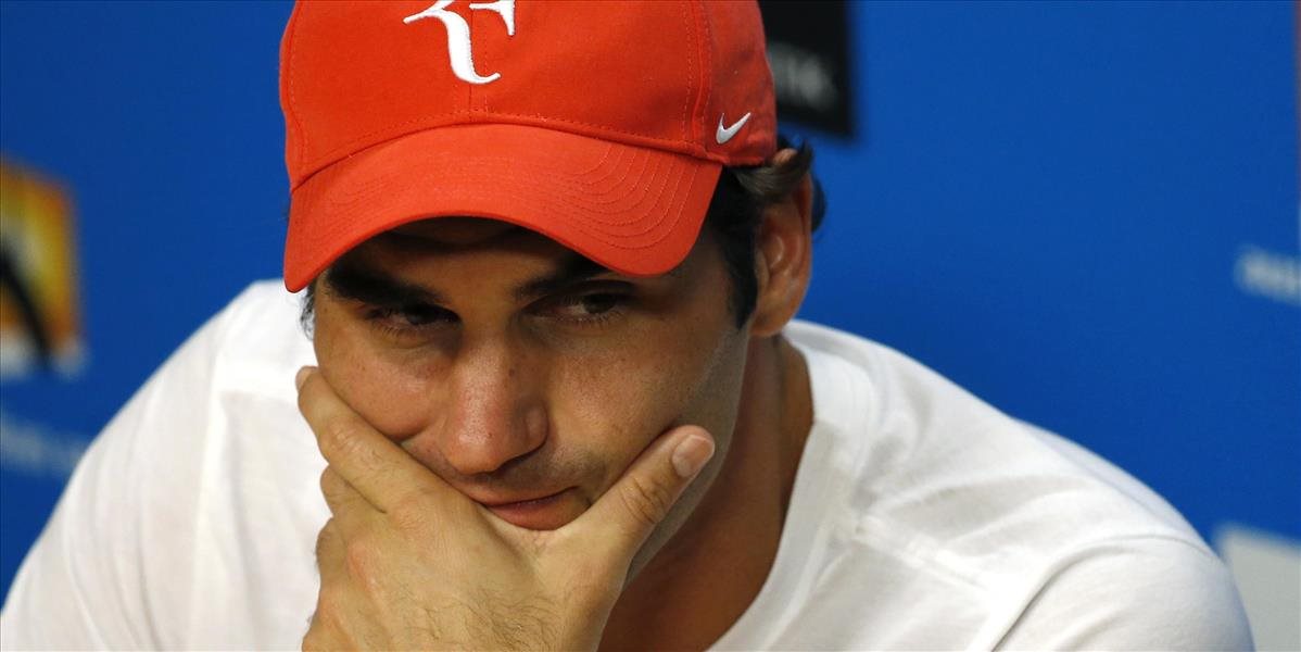 Federer podstúpil operáciu kolena, vynechá dva turnaje