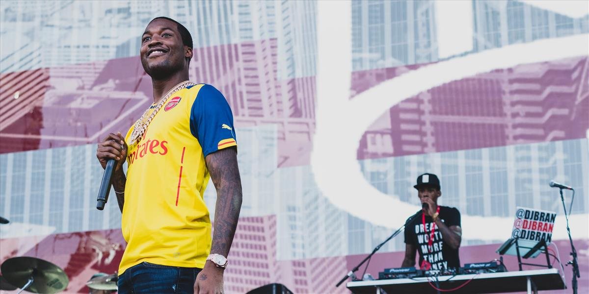 Meek Millovi súd udelil domáce väzenie