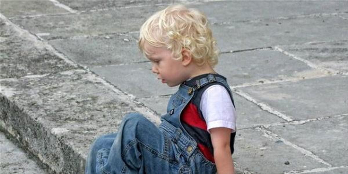 Po bratislavských uliciach sa túlal bosý 4-ročný chlapček, jeho otec doma spal