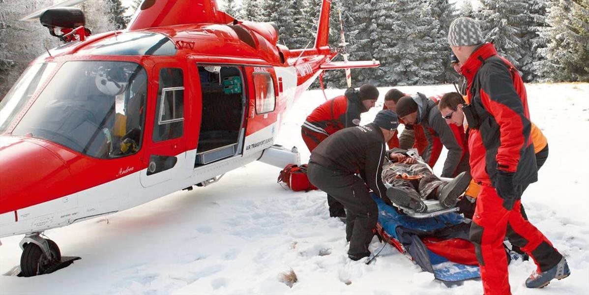 Leteckí záchranári previezli zraneného lyžiara do martinskej nemocnice