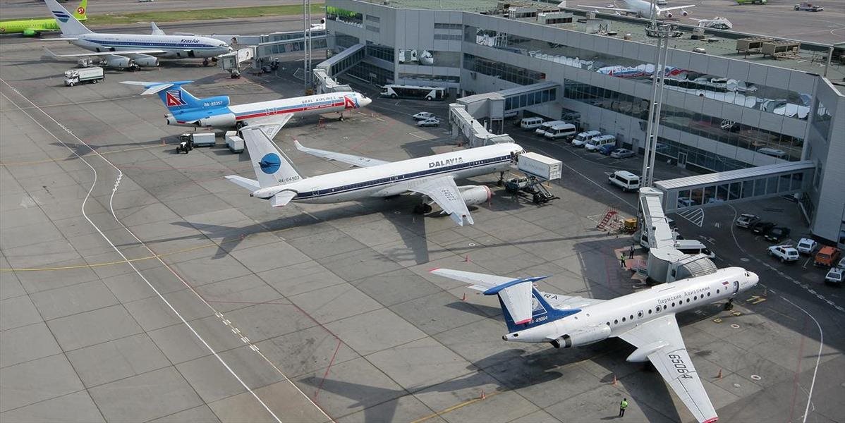Obmedzenie leteckých spojení spôsobilo veľké straty ruským letiskám