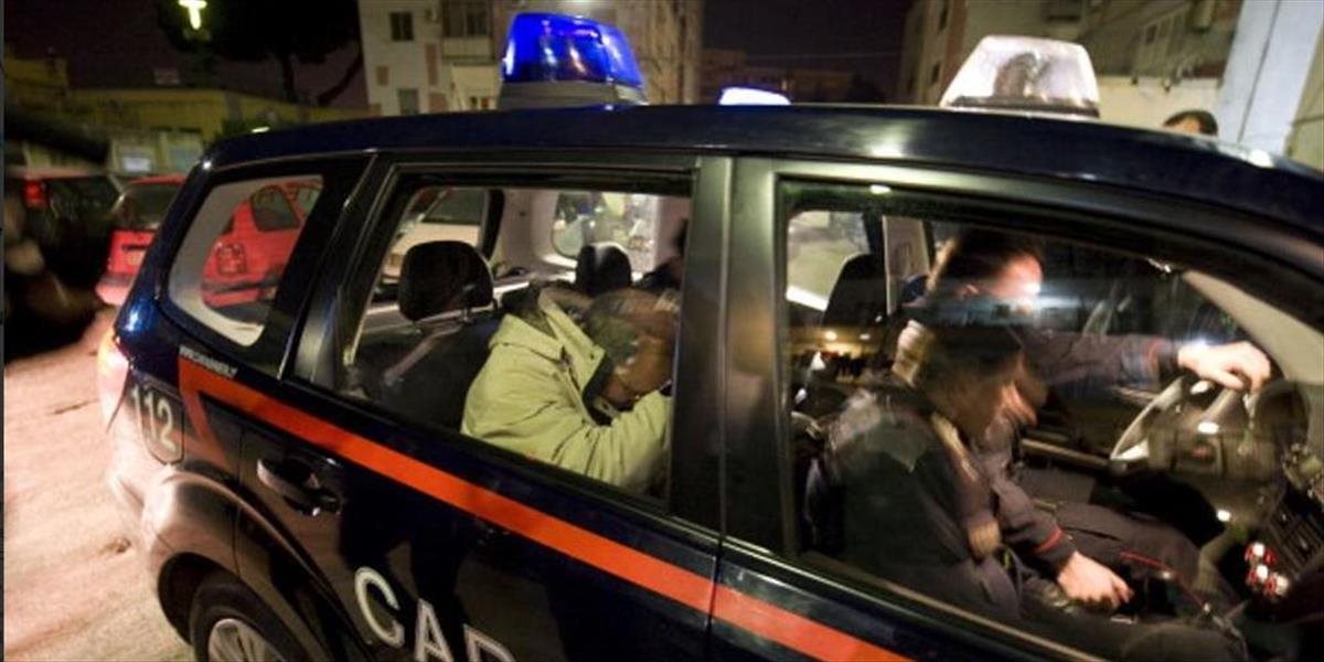 VIDEO Talianska polícia pozatýkala vyše 100 ľudí pri zásahu proti sicílskej mafii