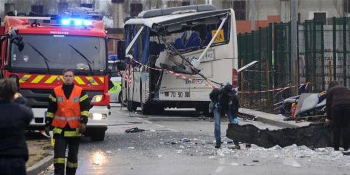 FOTO Francúzskom otriasla tragédia: Školský autobus sa zrazil s kamiónom, zomrelo 6 žiakov