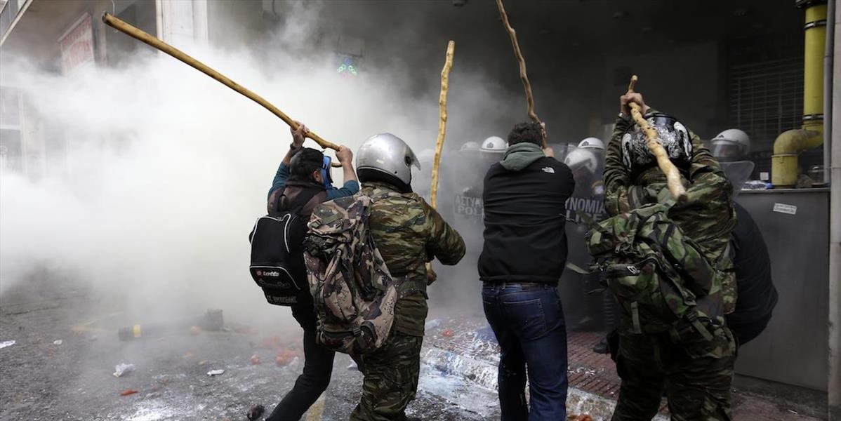 Grécki poľnohospodári protestujú v Aténacch, došlo aj k stretom s políciou