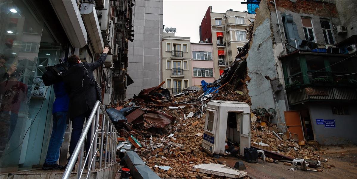 Nešťastie v Istanbule: Zrútila sa päťposchodová budova, v danej chvíli bola prázdna