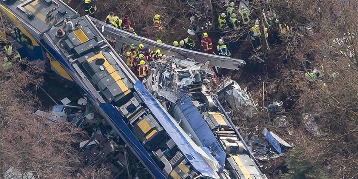 Našli poslednú čiernu skrinku zo zrážky vlakov v Bavorsku