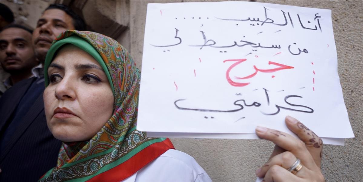 Egyptskí lekári podnikli zriedkavý verejný protest proti policajnému násiliu