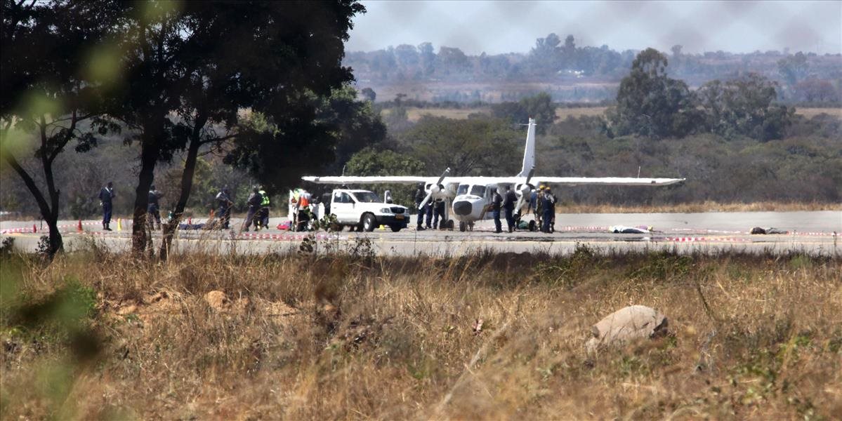 Na palube amerického lietadla v Zimbabwe našli mŕtve telo, posádku zatkli