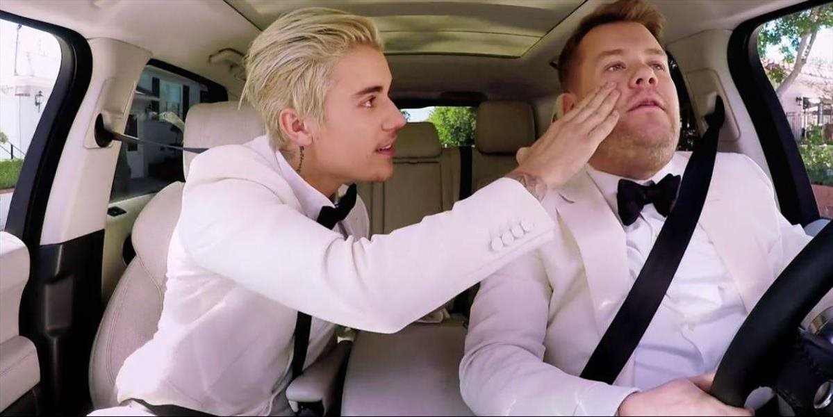 VIDEO James Corden a Justin Bieber si opäť zaspievali cestou z Grammy