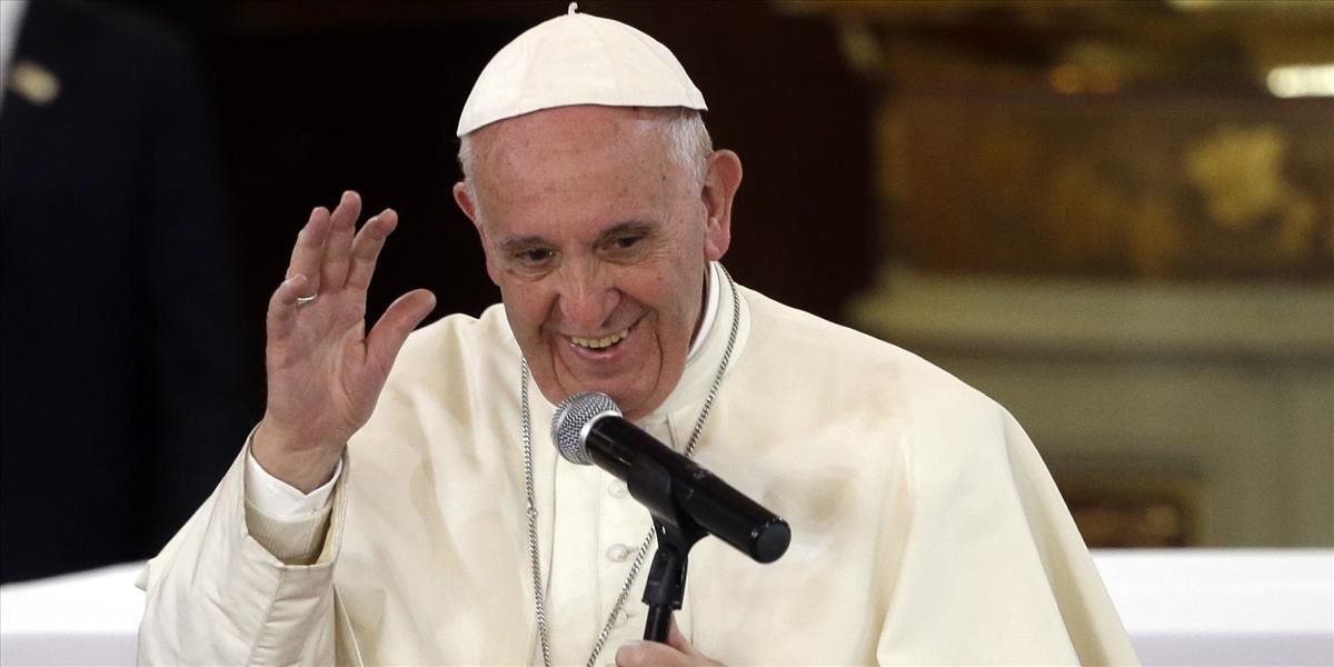 Pápež František vyzval mládež, aby odolala peniazom získaným z drog