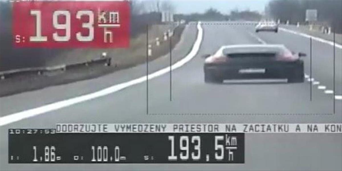 VIDEO Košičanka na Porsche sa ponáhľala do Bratislavy: Upaľovala rýchlosťou 193 km/h