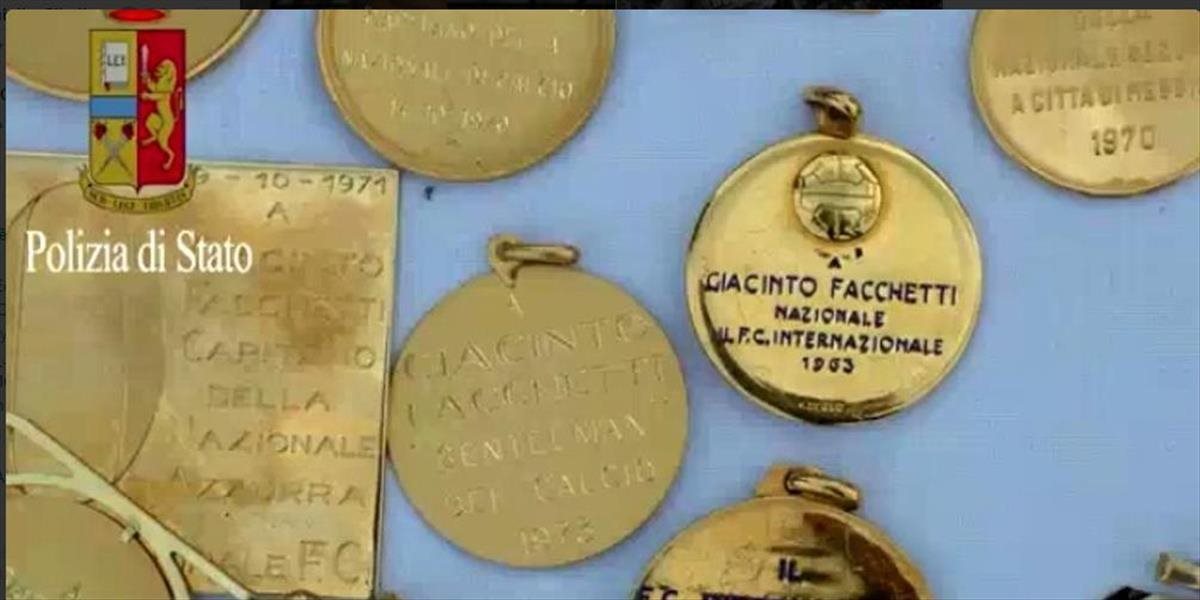 Polícia našla u bankových lupičov aj Facchettiho medaily