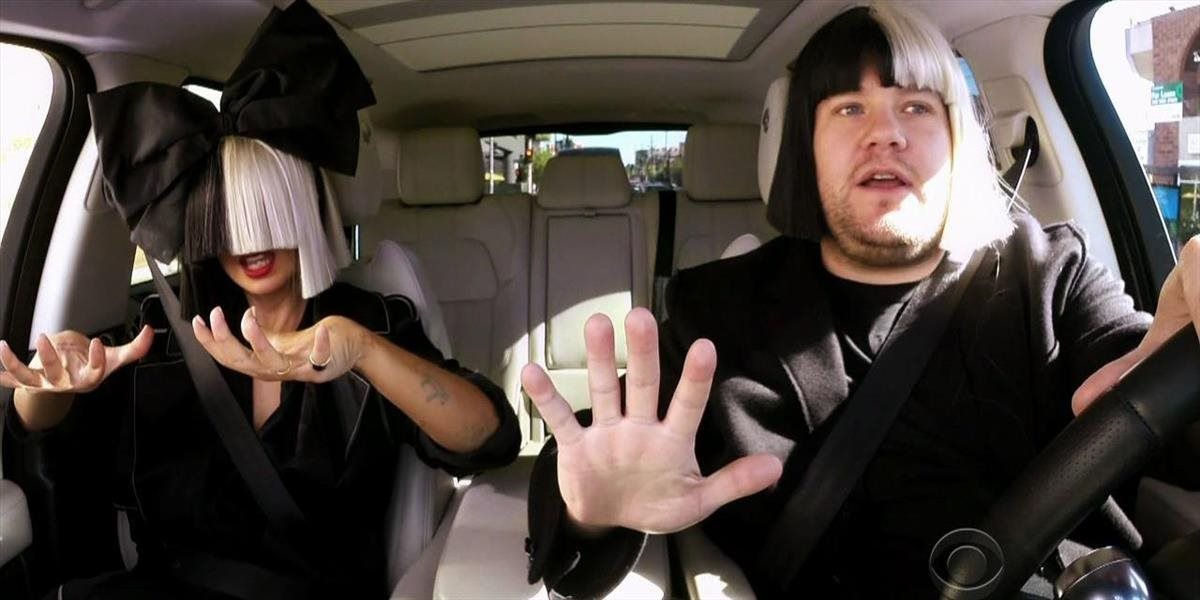 VIDEO Carpool karaoke: James Corden spieval v aute so speváčkou Sia
