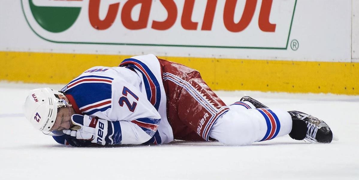 NHL: Komarov s trojzápasovým dištancom za faul na McDonagha