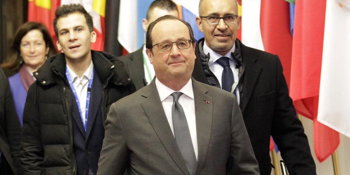 Hollande podporil Grécko v utečeneckej kríze