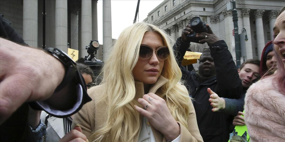 Kesha neuspela so žalobou voči svojmu producentovi