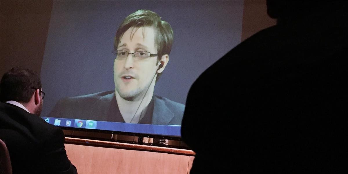Film Snowden napokon uvedú do kín v septembri
