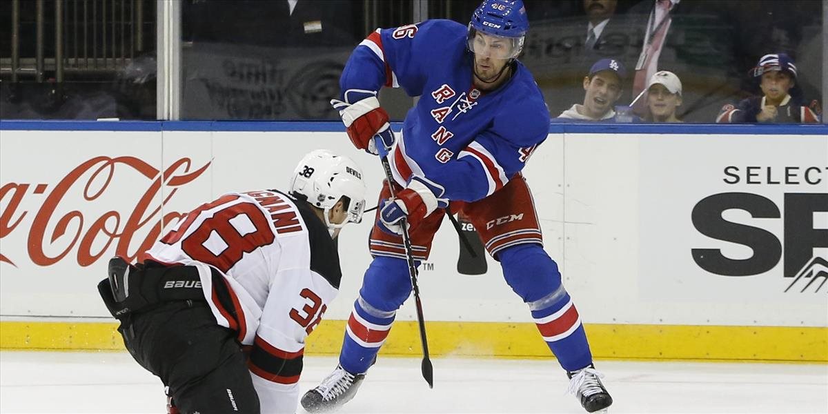 Mareka Hrivíka čaká v nedeľu debut v NHL