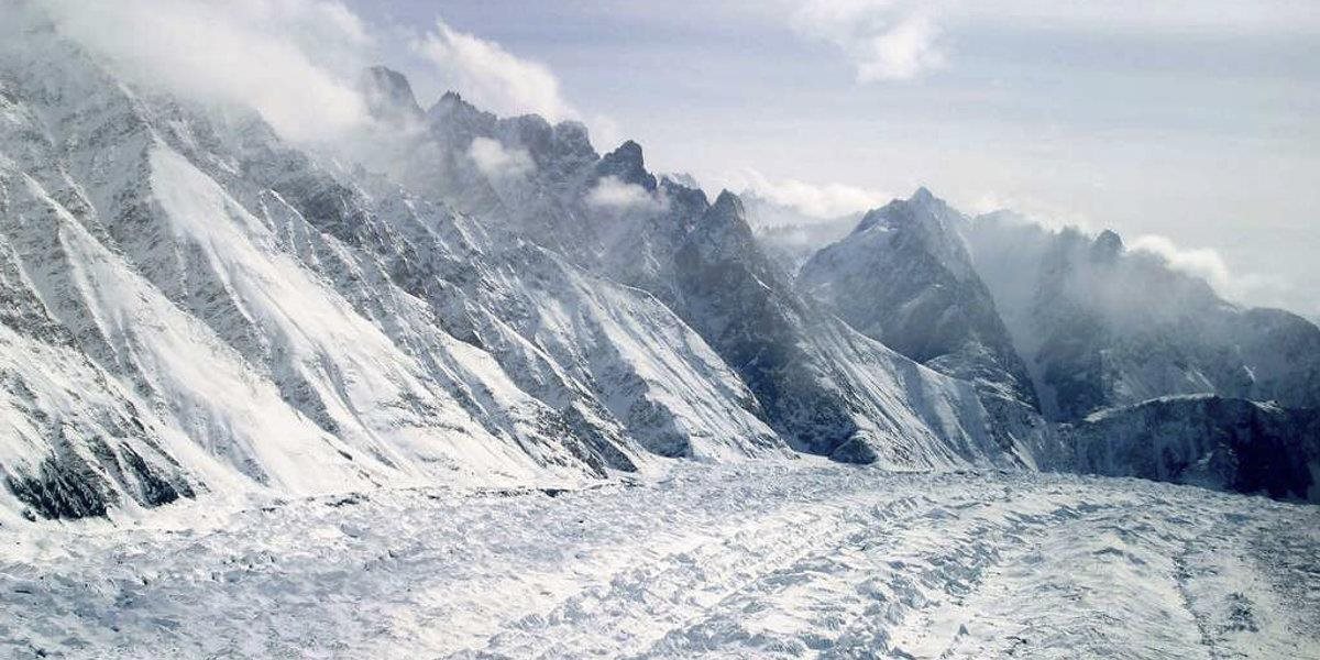 V Tatrách trvá 3. stupeň lavínového nebezpečenstva, búrlivý vietor dosahuje 120 km/h