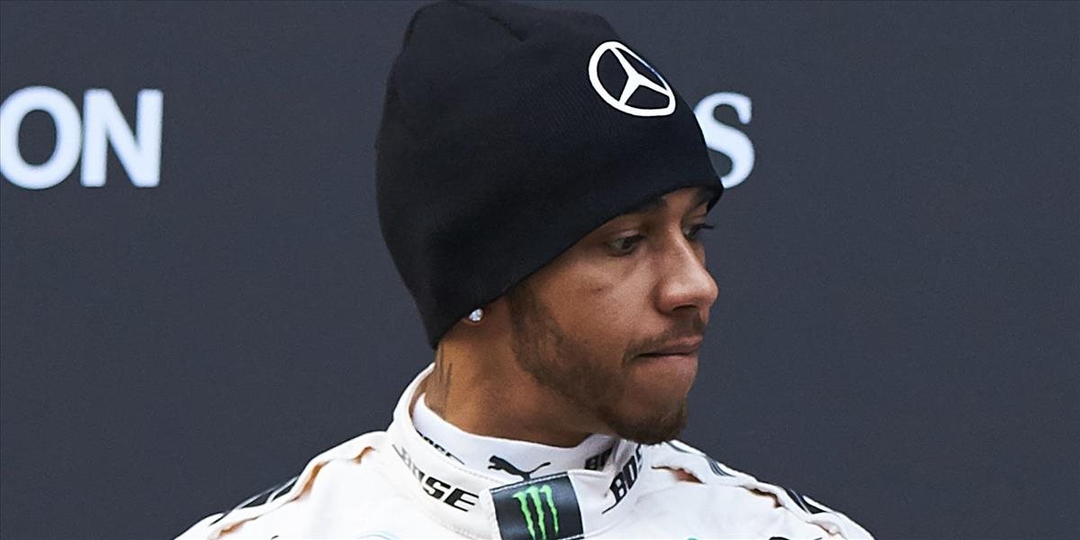 F1: Obhajca Hamilton odštartoval predsezónne testovanie v Barcelone