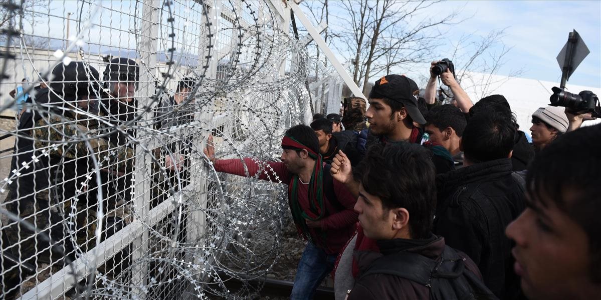 Maďarsko dúfa, že Srbsko nebude voziť masy migrantov k maďarským hraniciam