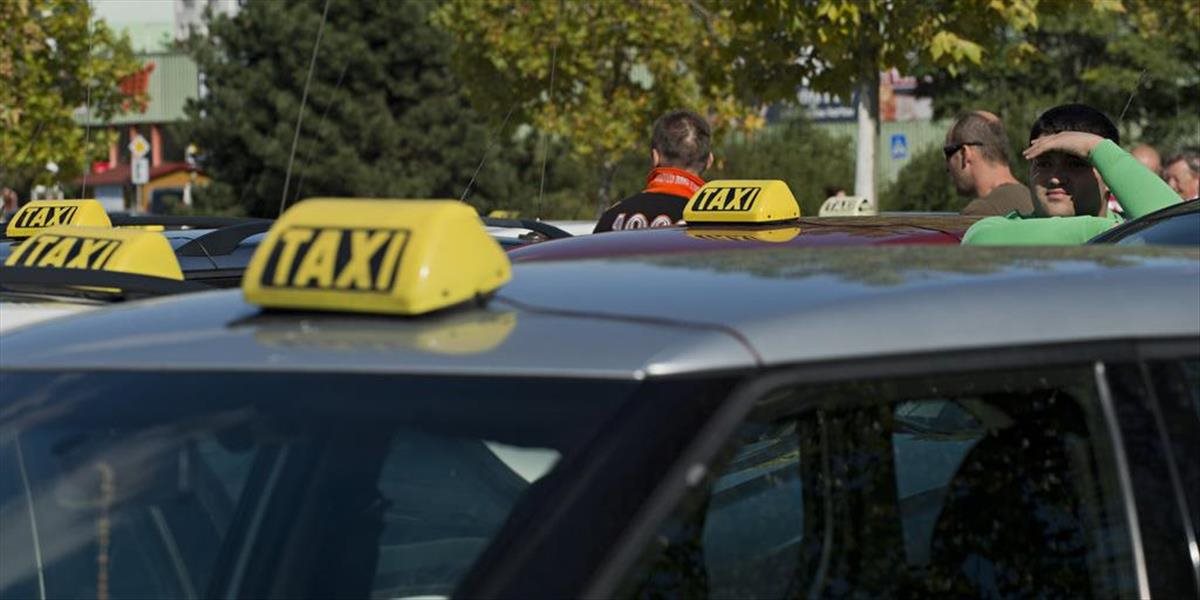 Nitrianski colníci odhalili čierneho taxikára, hrozí mu pokuta až 15.000 eur