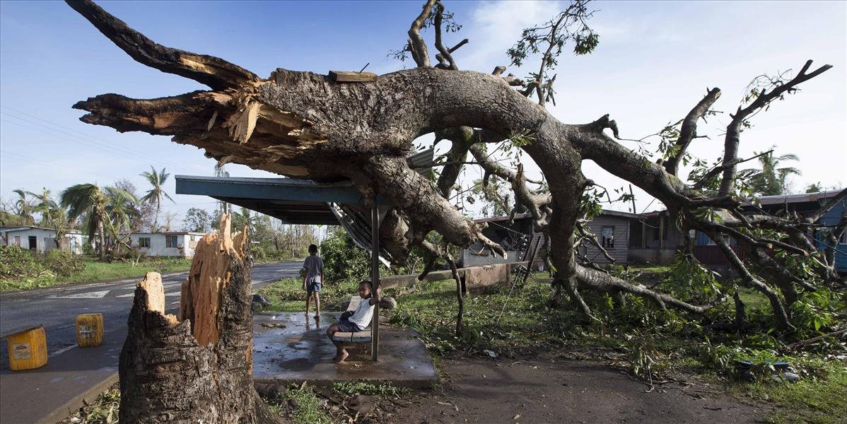 Počet obetí cyklóny Winston na Fidži stúpol na 42