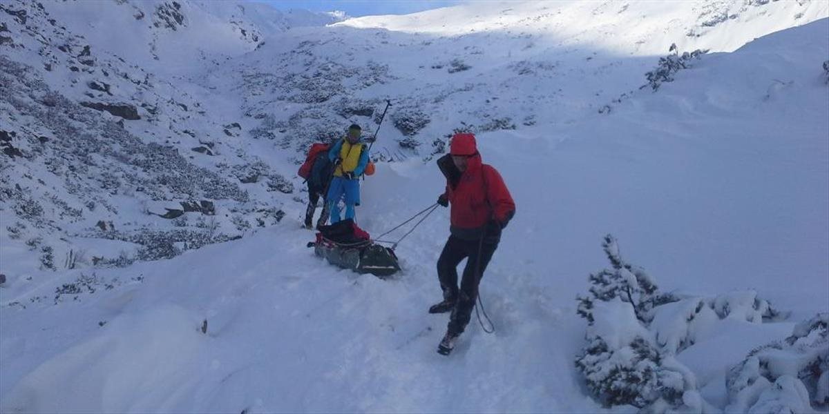 Horskí záchranári pomáhali skialpinistovi vo Veľkej studenej doline