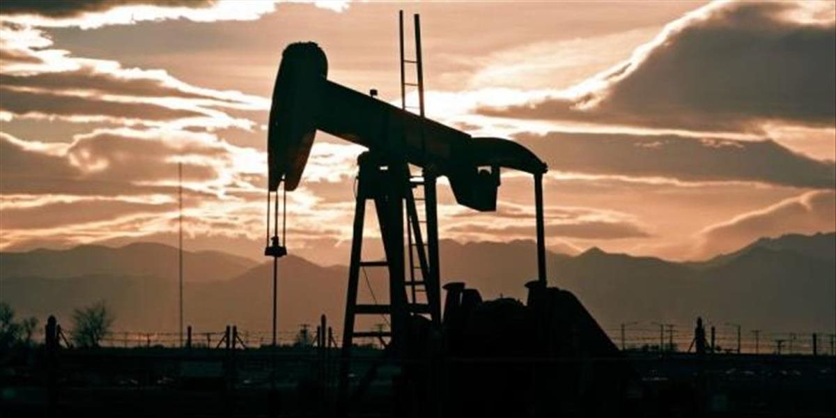 Ceny ropy mierne klesli, americká WTI sa obchoduje pod 32 USD za barel