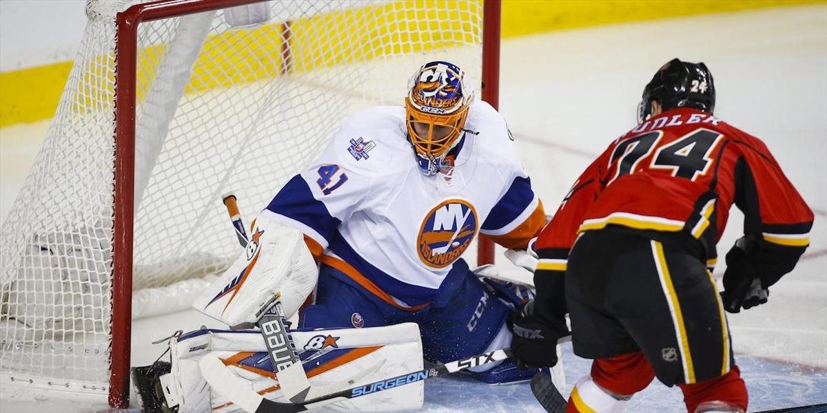 NHL: Halák uhasil "plamene", stal sa prvou hviezdou