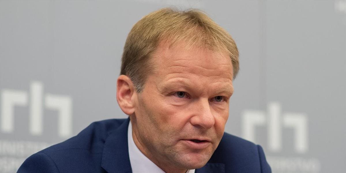 Hudáka nominovala vláda za viceprezidenta EIB