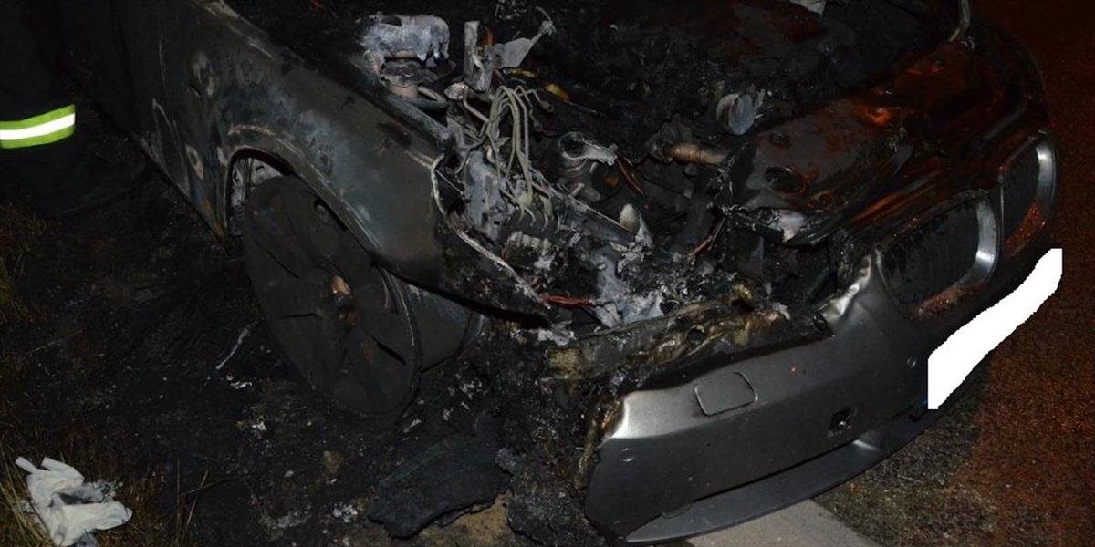 V Malackách niekto úmyselne podpálil auto, hrozí mu trojročný trest