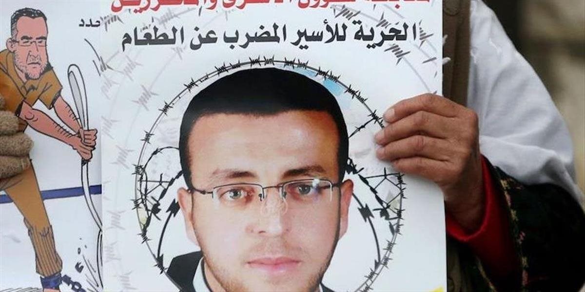 Väznený palestínsky novinár končí hladovku, o mesiac ho údajne prepustia