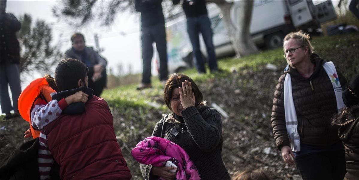 Ochranu hranice so Srbskom pred migrantmi posilinili stovkami vojakov