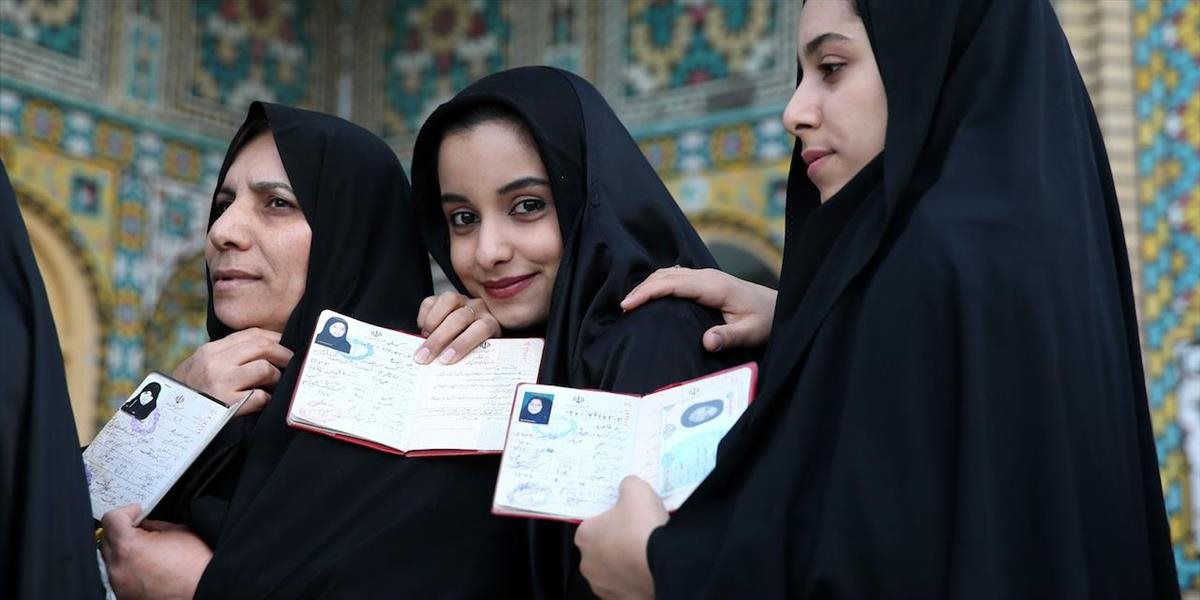 Prvé výsledky iránskych volieb naznačujú úspech reformistov