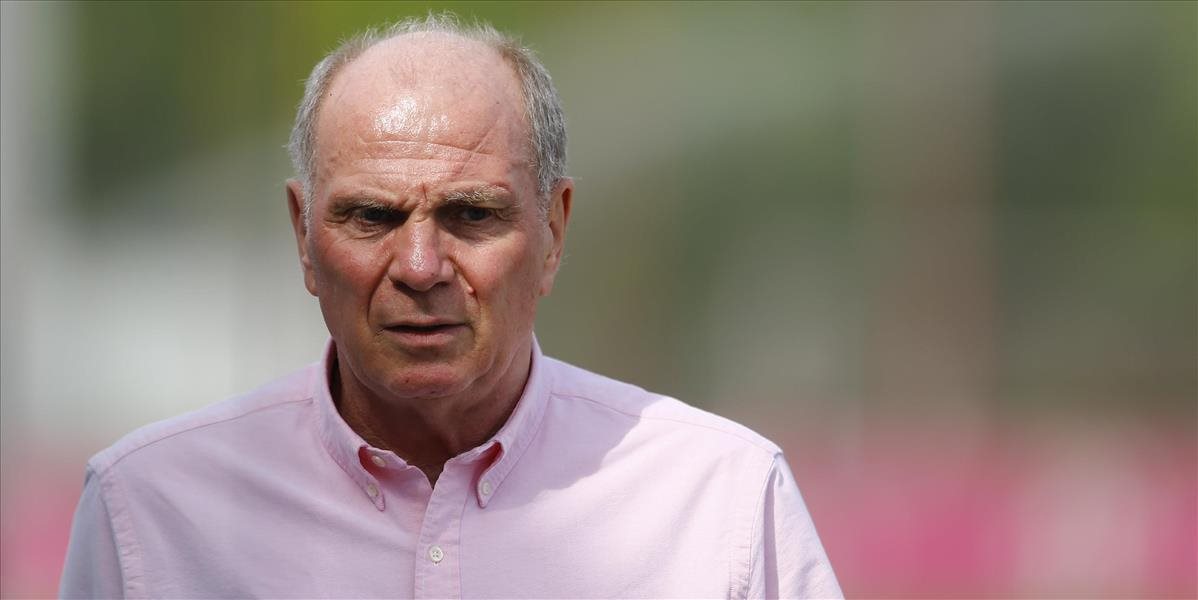 Hoenessa predčasne prepustili z väzenia