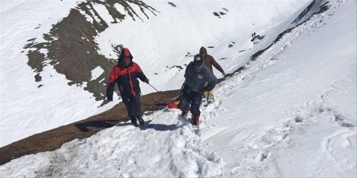 Skupinu turistov v španielskych horách zasiahla snehová víchrica, dve ženy neprežili