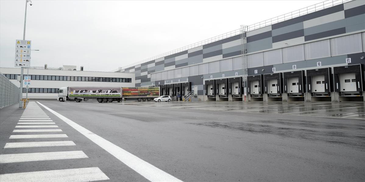 FOTO Lidl otvoril v Seredi jedno z najväčších logistických centier v Európe