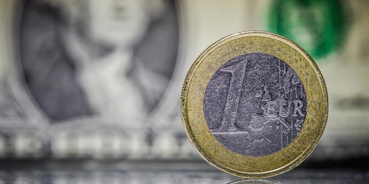 Kurz eura klesol až na 1,0847 USD/EUR
