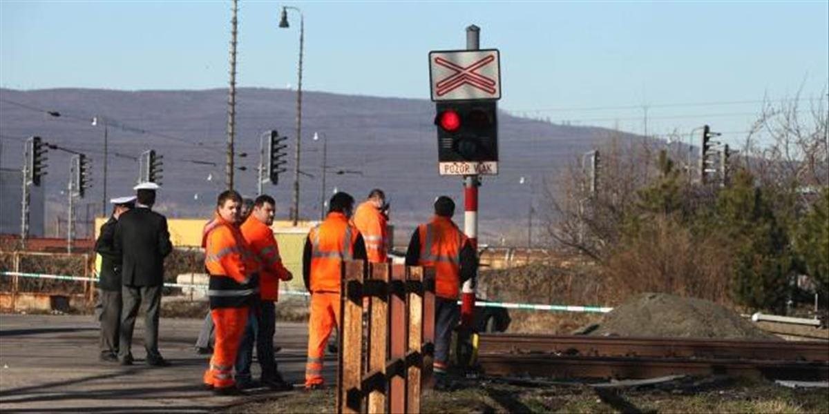 Nešťastie pri Nových Zámkoch: Muža zrazil vlak, skončil s ťažkými zraneniami