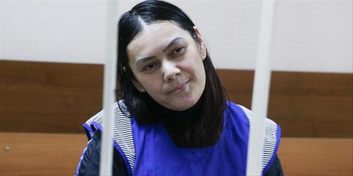 FOTO Moslimská pestúnka sa na súde usmievala: Vraždenie jej vraj prikázal Alah