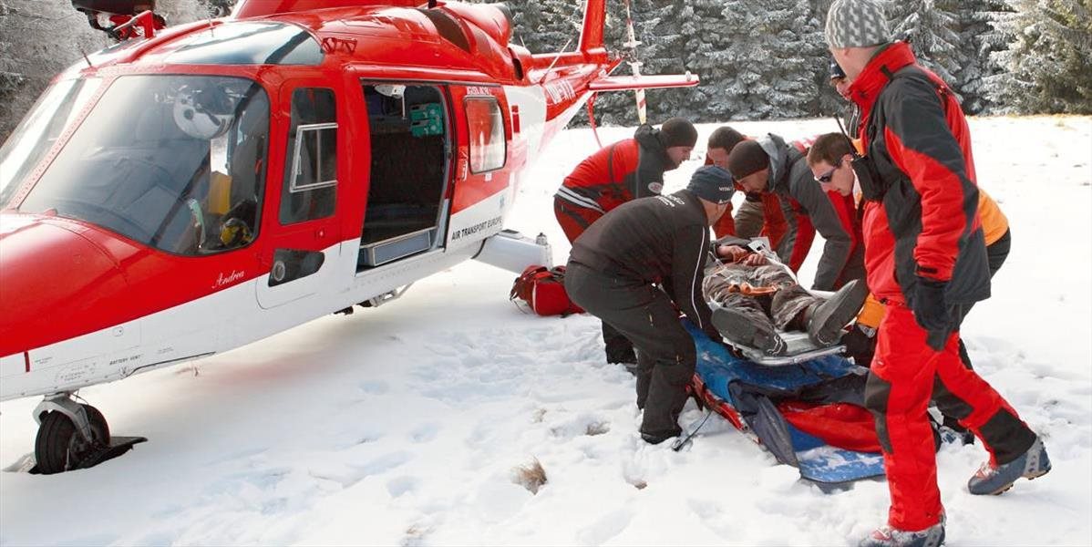 Mladá snoubordistka si zranila hlavu, ratoval ju vrtuľník