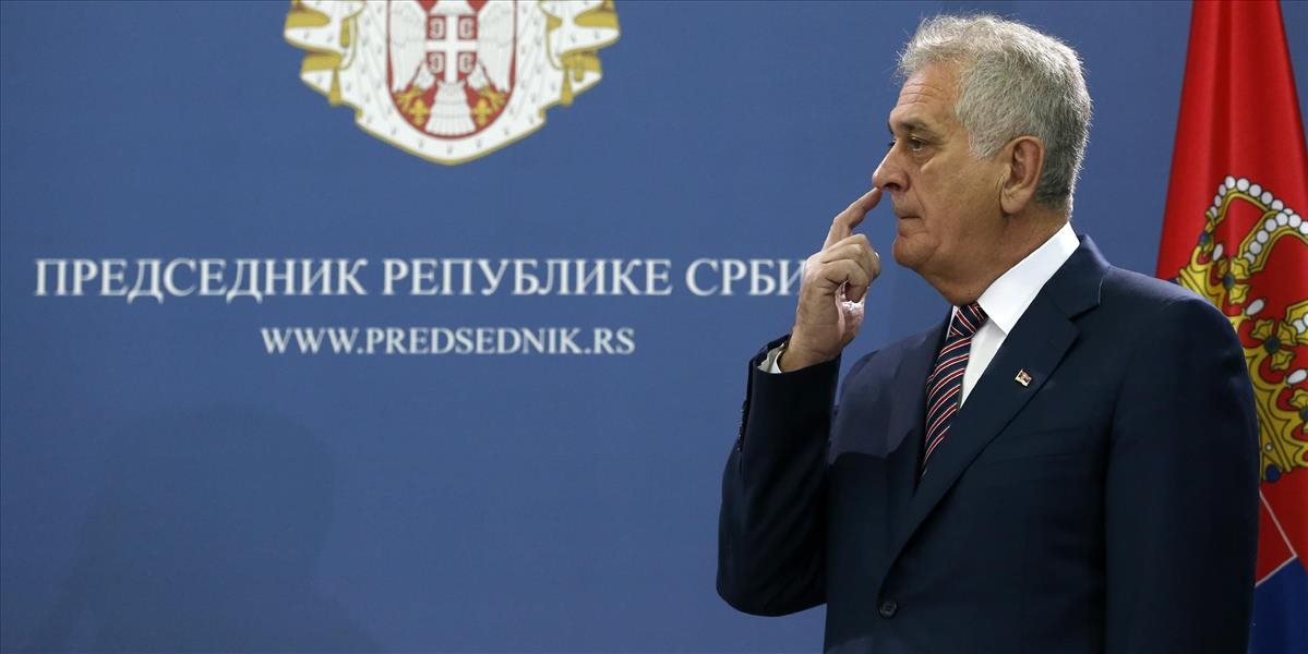 Srbská vláda požiadala prezidenta, aby rozpustil parlament