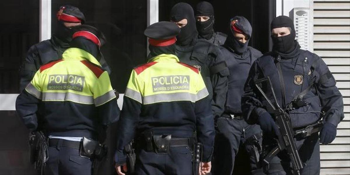 Španielska polícia skonfiškovala 20-tisíc uniforiem určených pre džihádistov