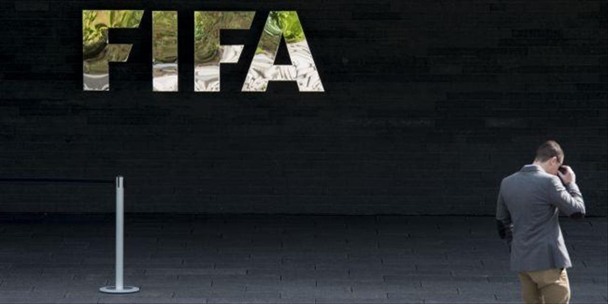 FIFA rozšírila tresty za taliansku korupciu na všetky krajiny